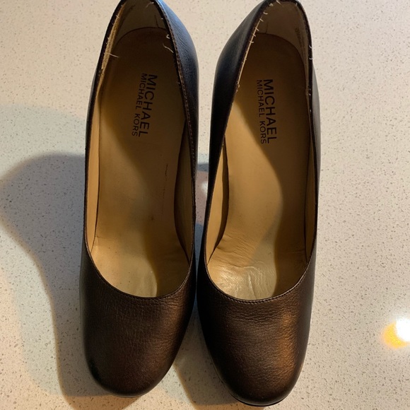 Michael Kors - Picture 2 of 6